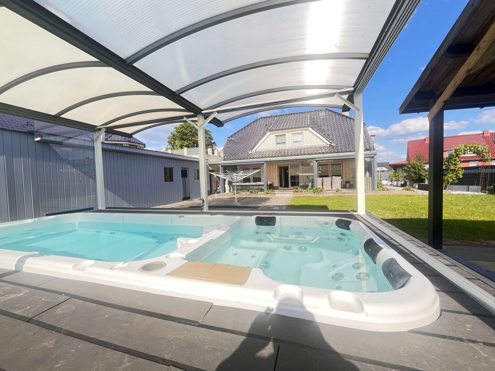 Überdachter Jakusie