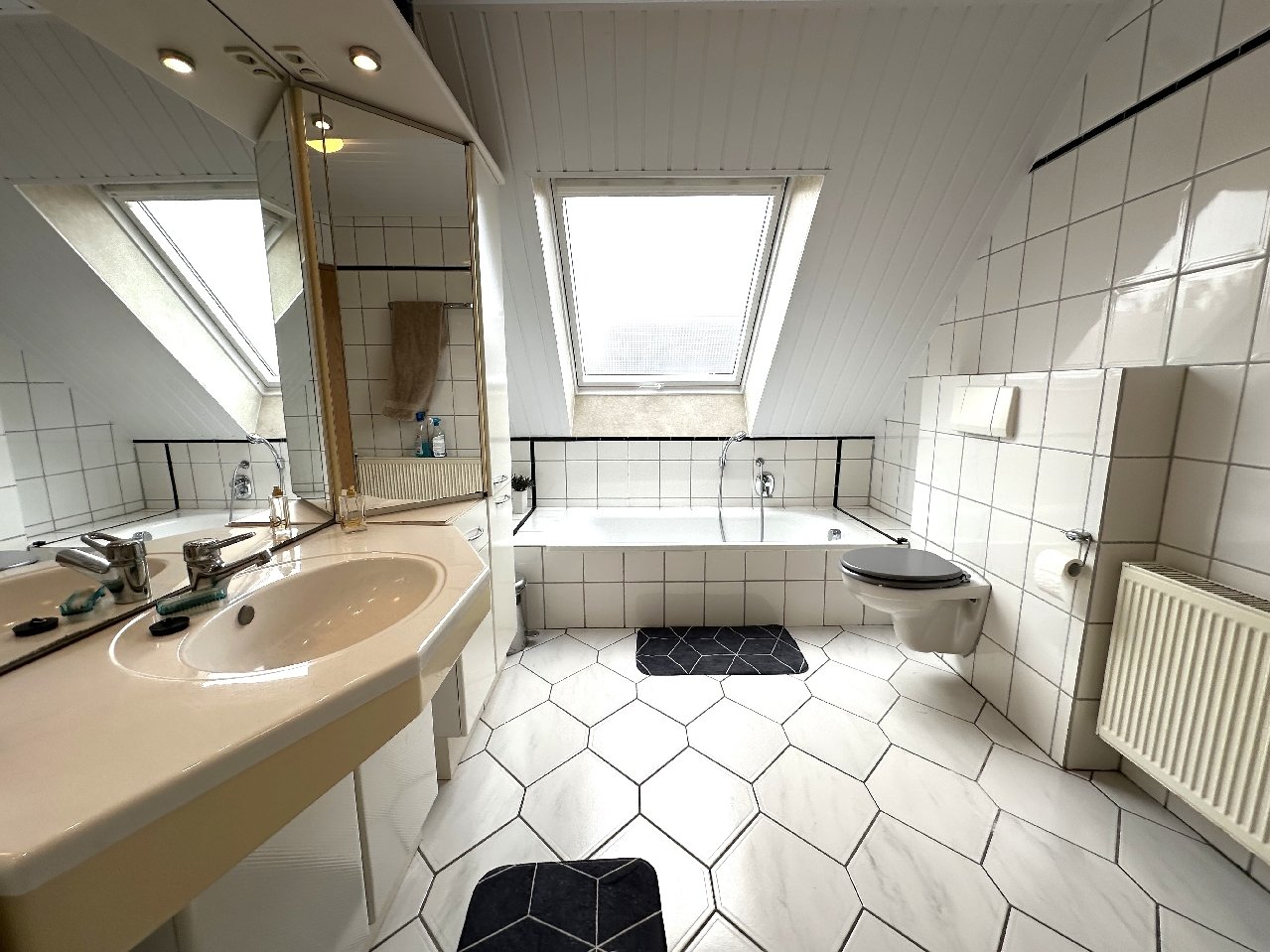 Bad Dachgeschoss