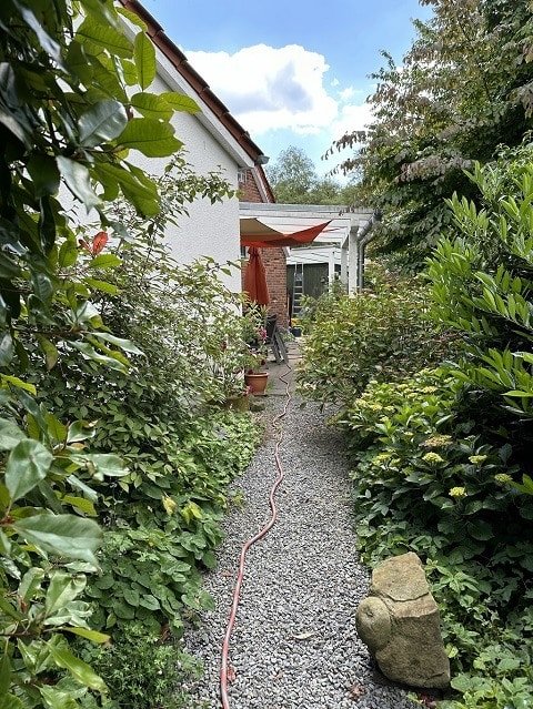 Weg, Carport, Terrasse
