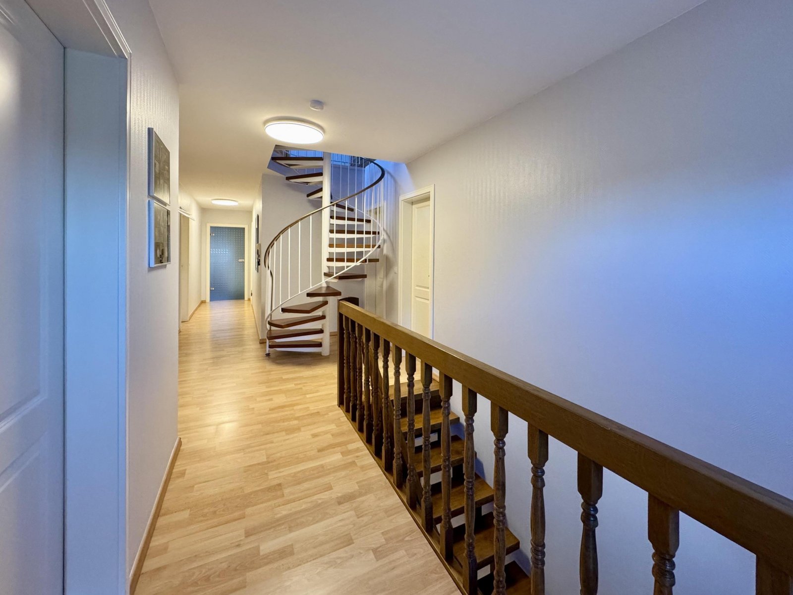 Flurtreppe ins DG Flurtreppe ins DG