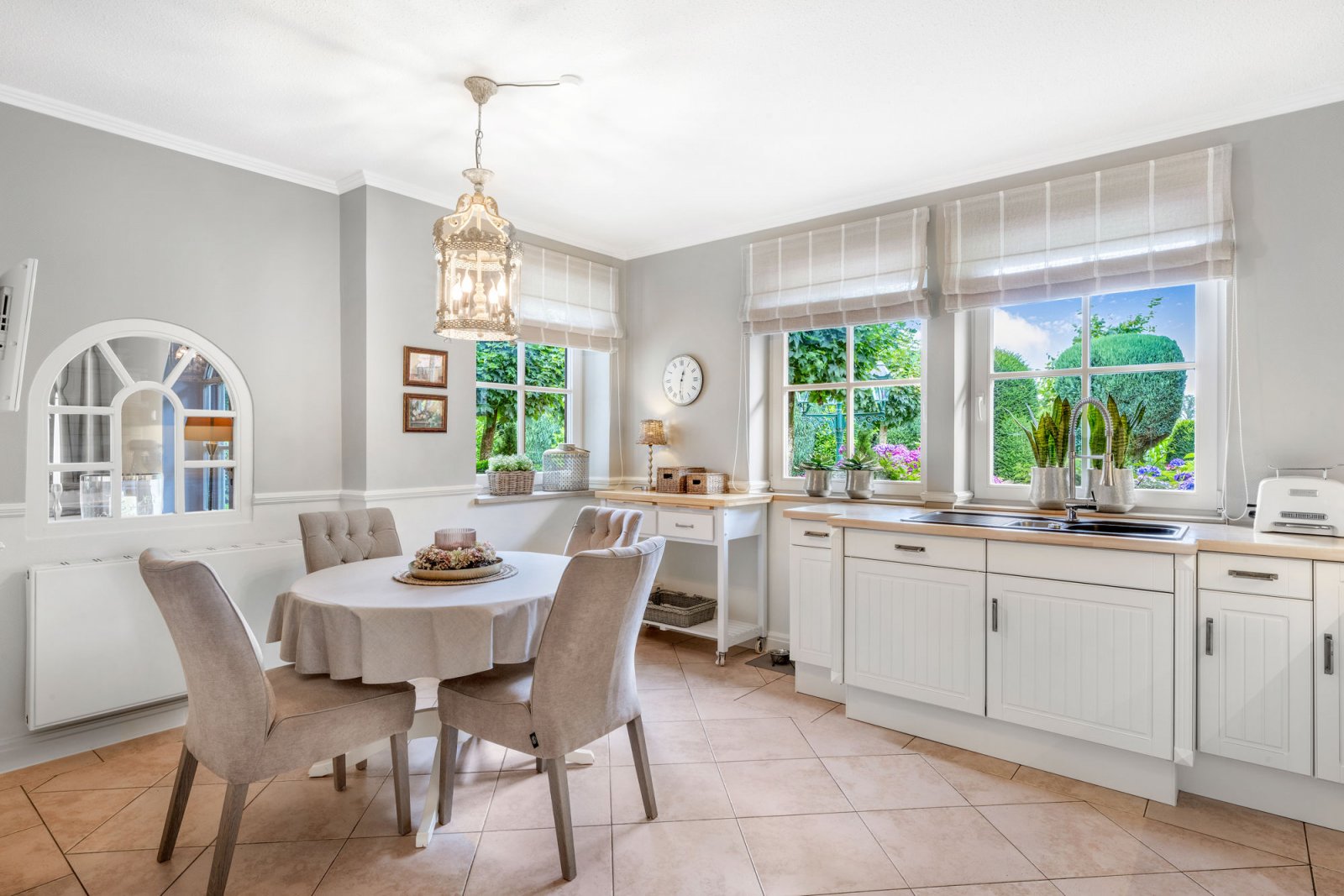 Küche (Wohnhaus 2) Küche (Wohnhaus 2)