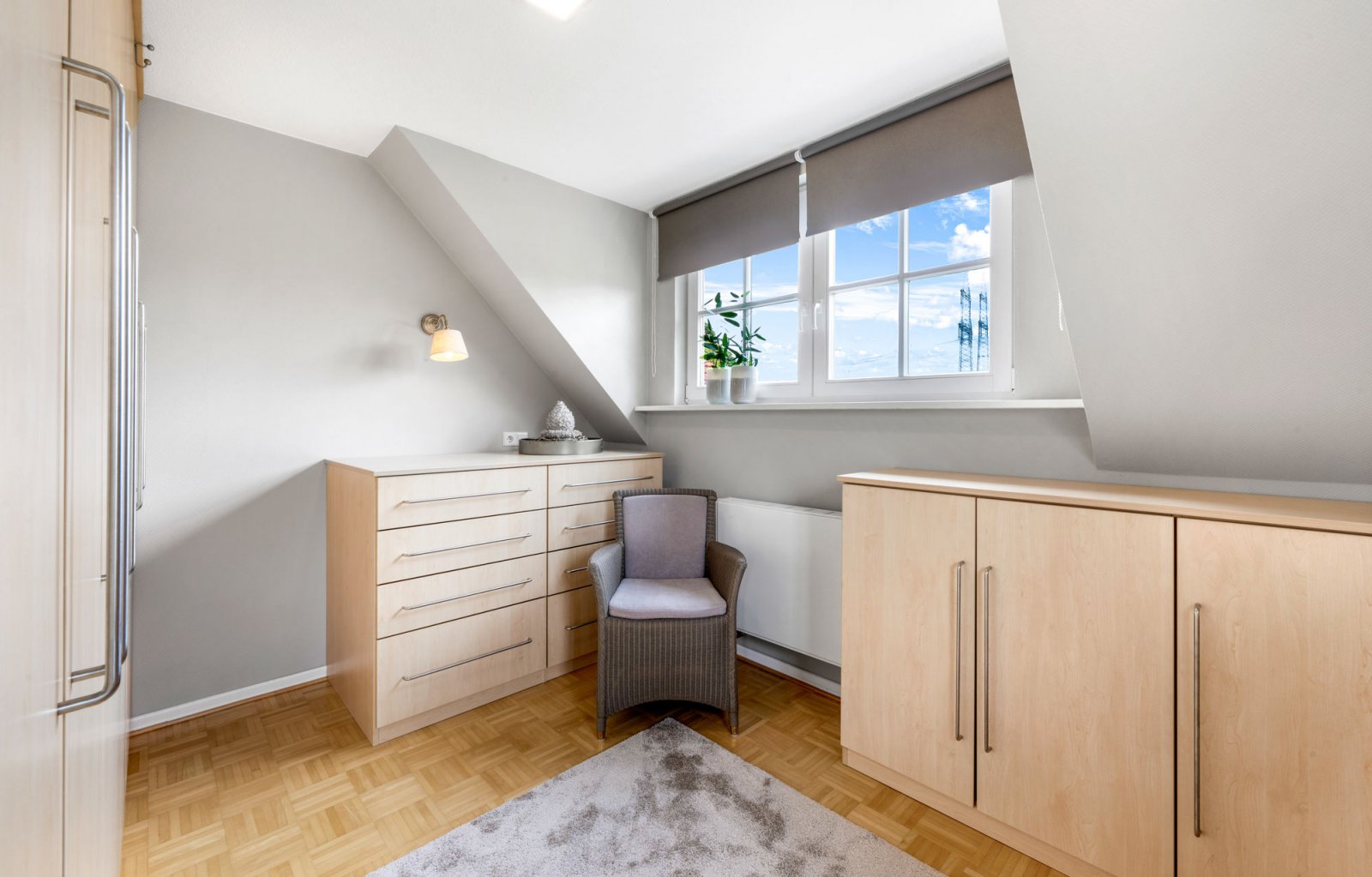 Ankleidezimmer DG (Wohnhaus 2) Ankleidezimmer DG (Wohnhaus 2)