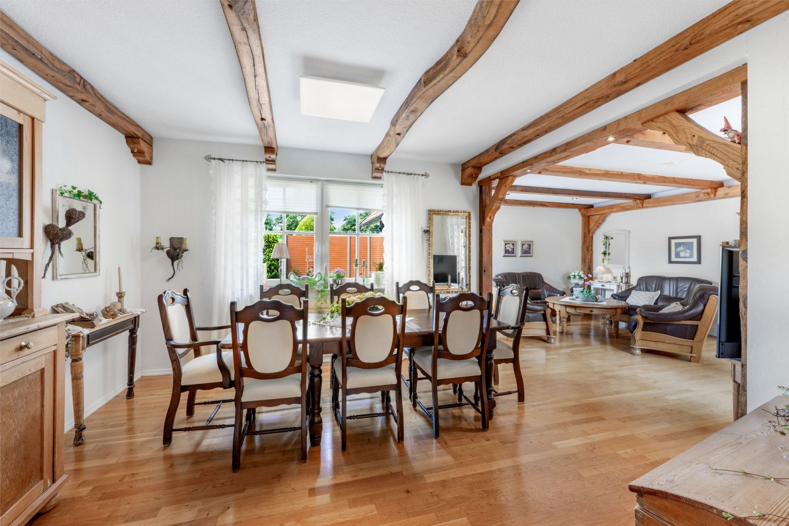 Wohn-/Esszimmer (Ursprungshaus) Wohn-/Esszimmer (Ursprungshaus)