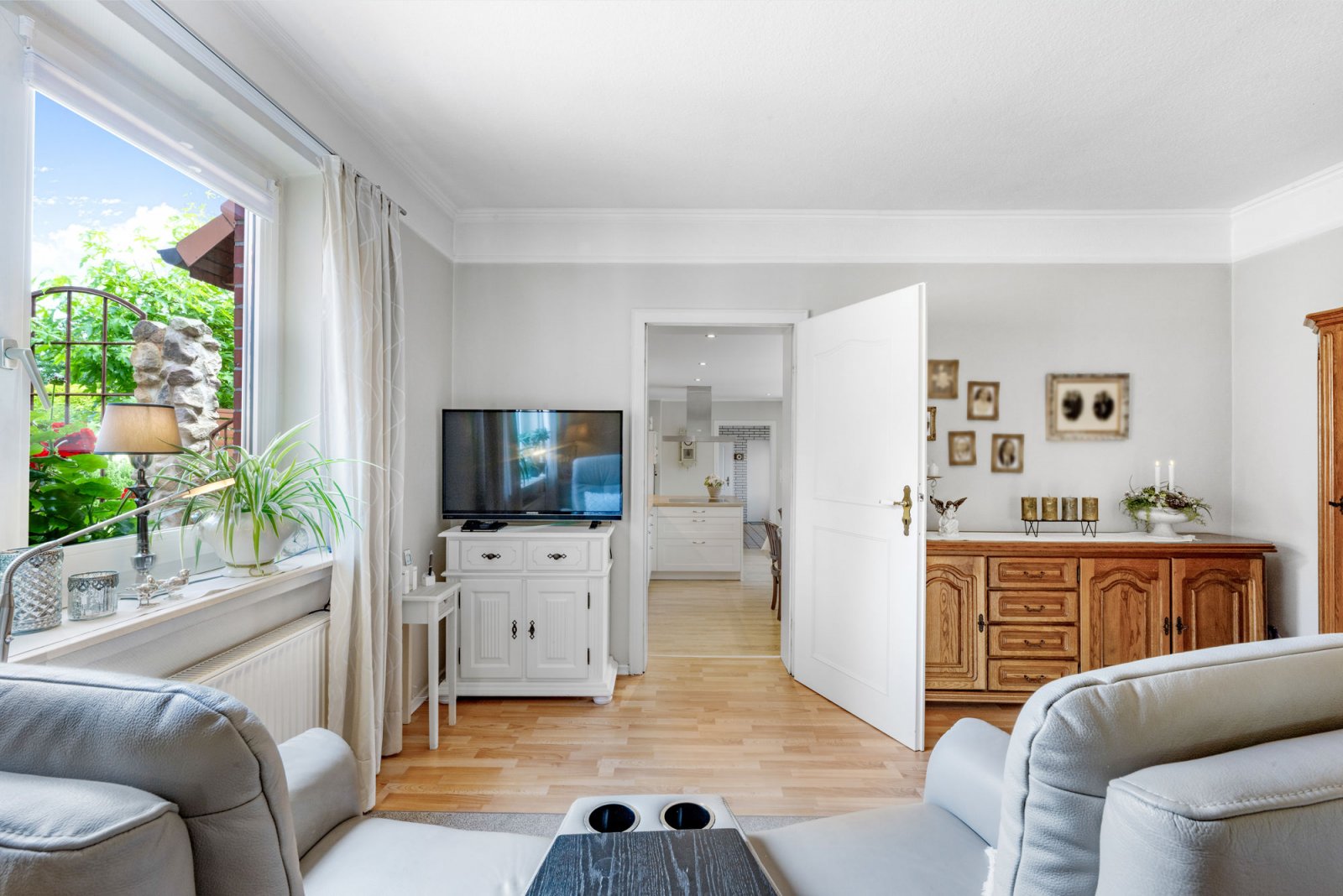 Fernsehzimmer (Ursprungshaus) Fernsehzimmer (Ursprungshaus)