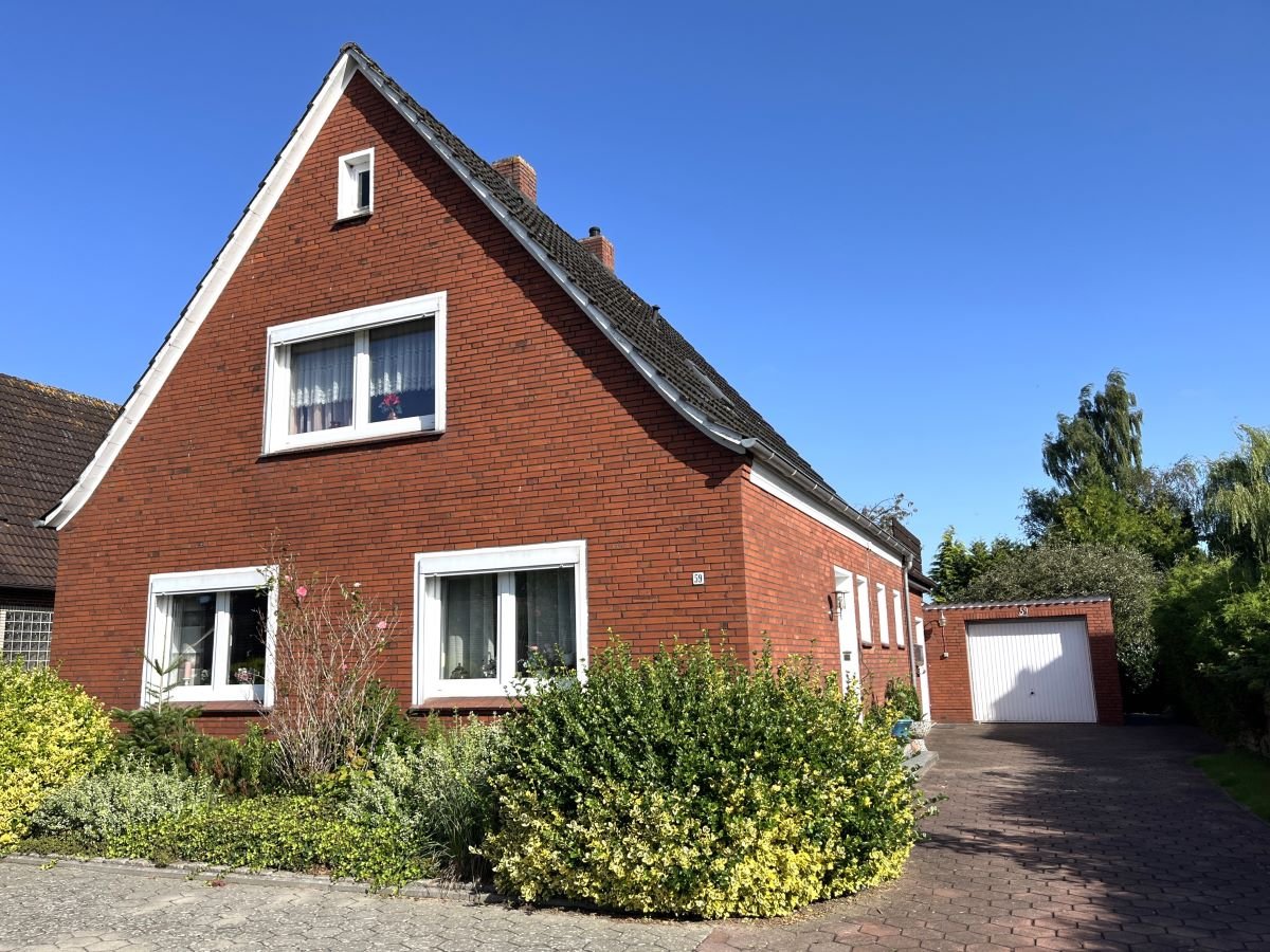 Westoverledingen: Großzügiges Einfamilienhaus in zentraler Lage von Ihrhove Westoverledingen: Großzügiges Einfamilienhaus in zentraler Lage von Ihrhove