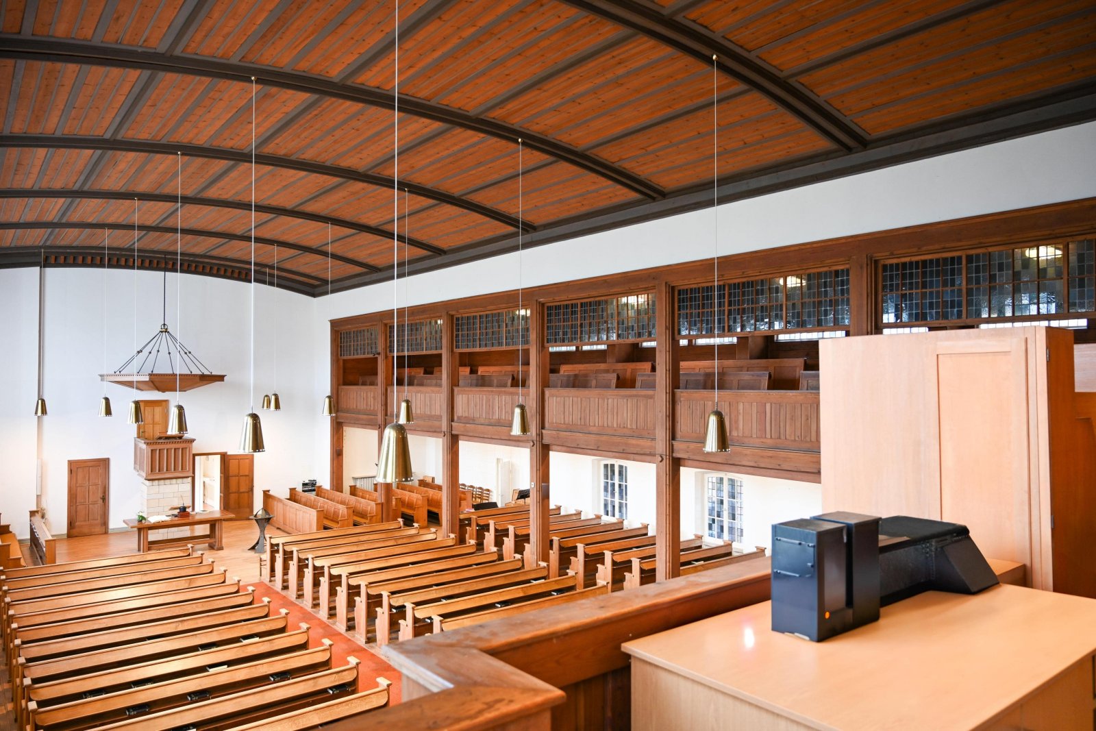 Kirchenschiff mit Empore