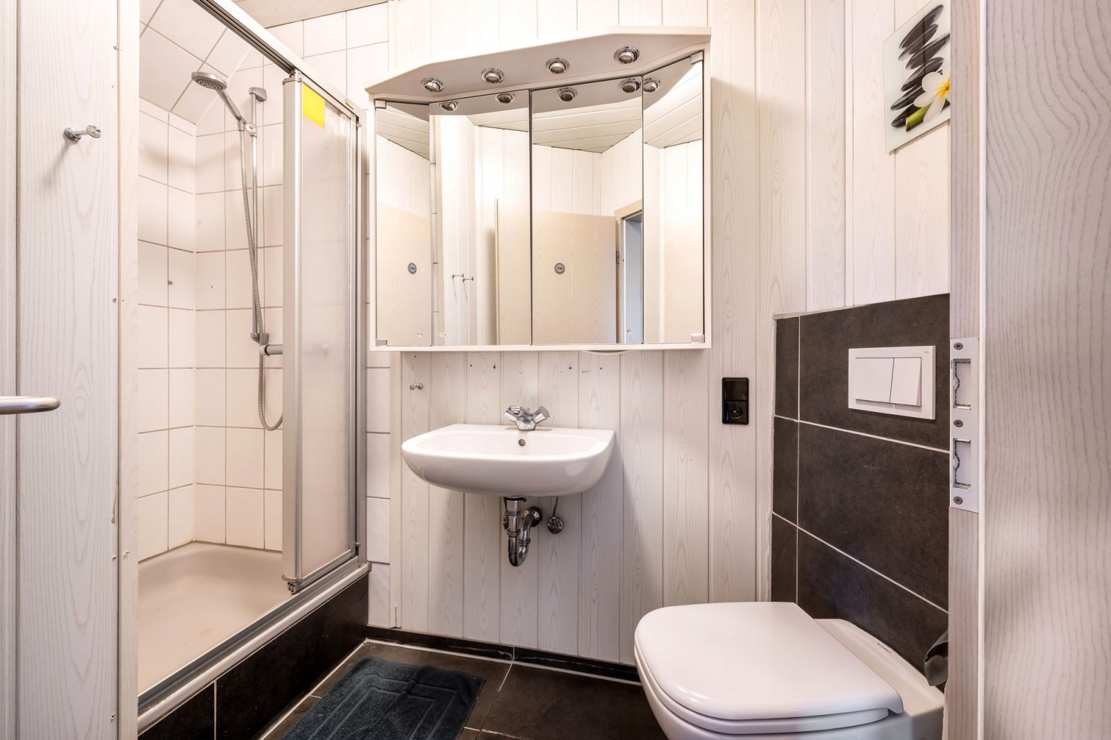 Bad 4 - größeres Gebäude