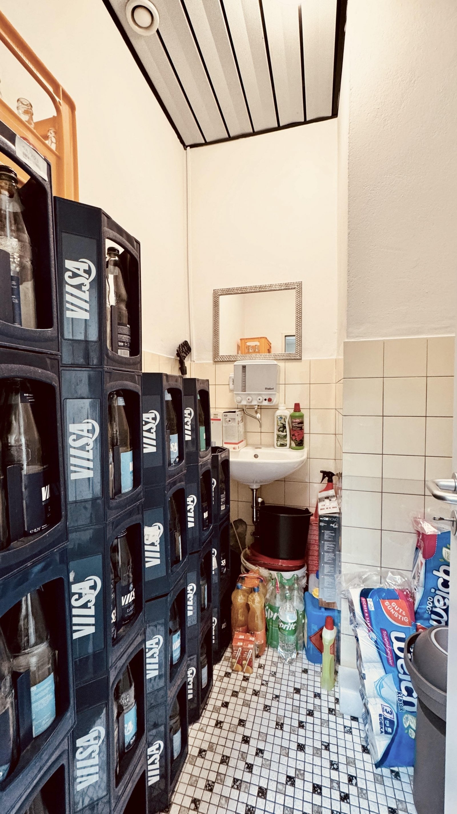 Abstellraum rechts Abstellraum rechts