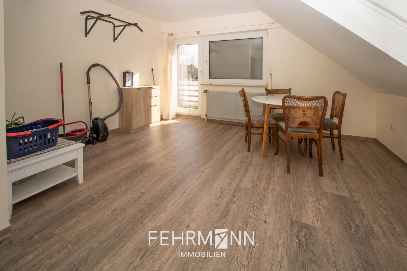 Wohn- und Esszimmer-02 Wohn- und Esszimmer-02