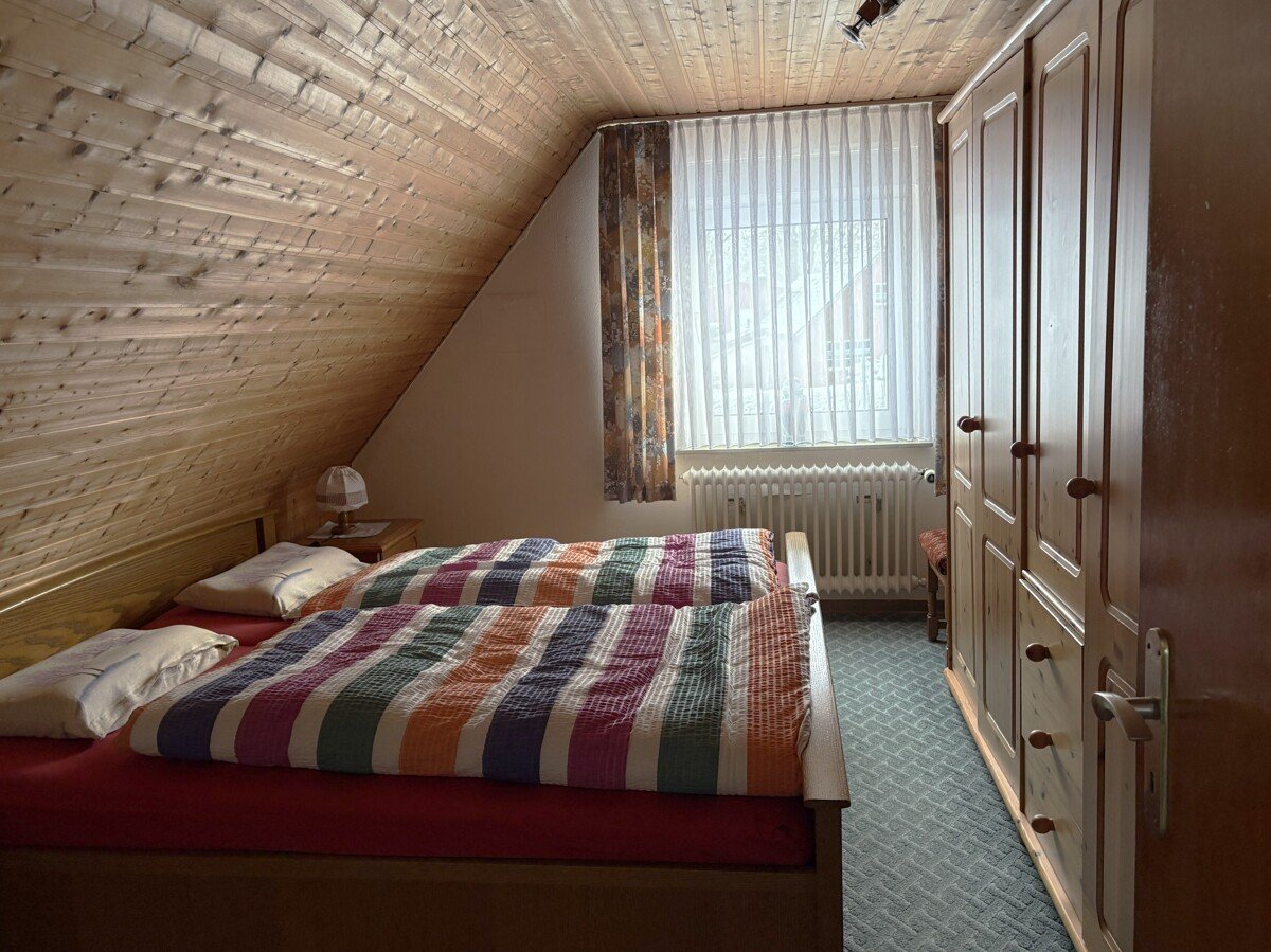Schlafzimmer DG