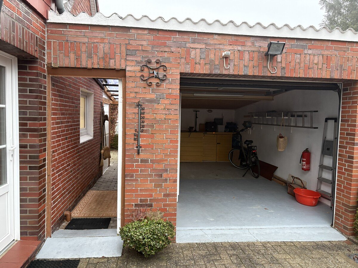 Garage und Durchgang