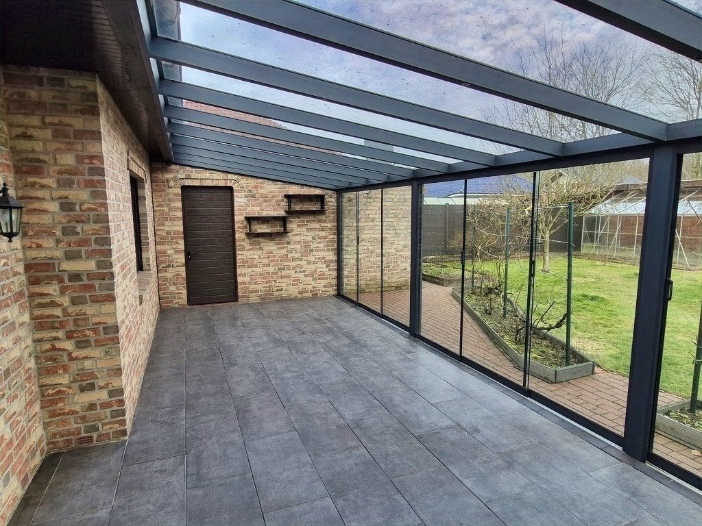 überdachte Terrasse