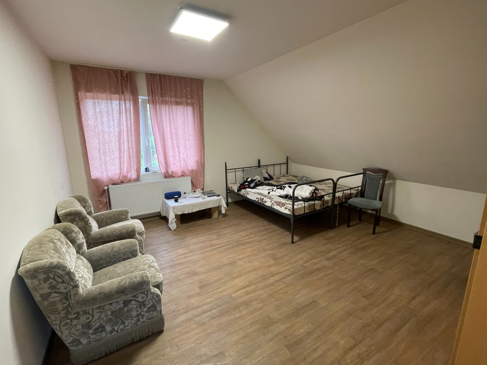 Schlafzimmer 4 DG