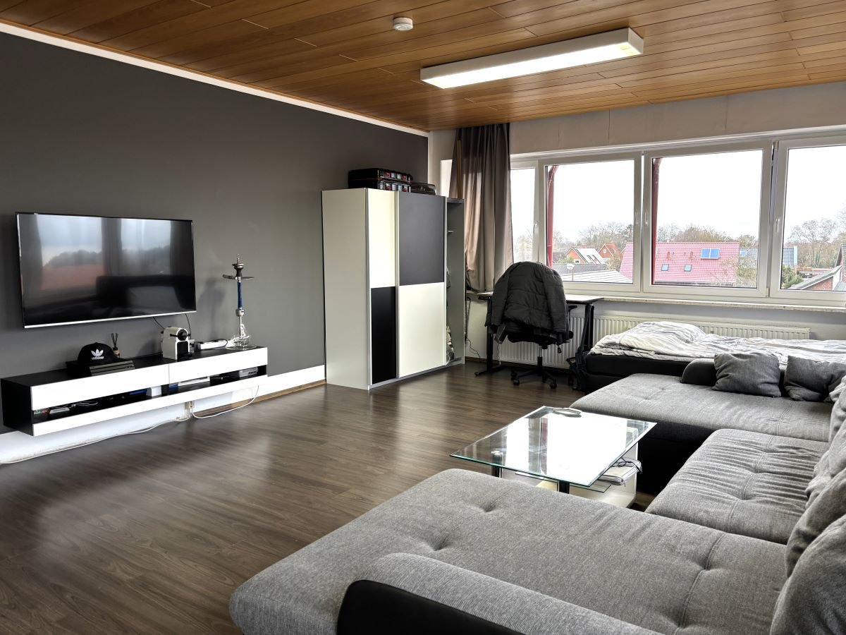 Wohn- und Schlafzimmer in der Wohnung Wohn- und Schlafzimmer in der Wohnung