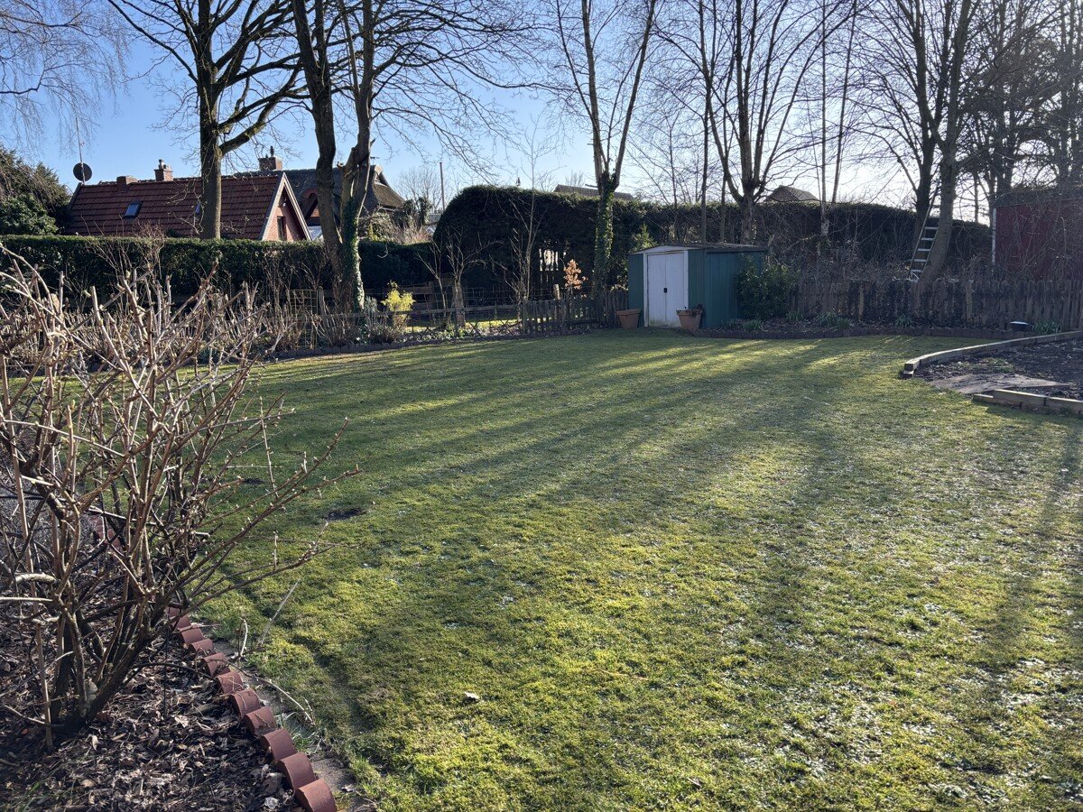 Tolles, komplett eingefriedetes Grundstück