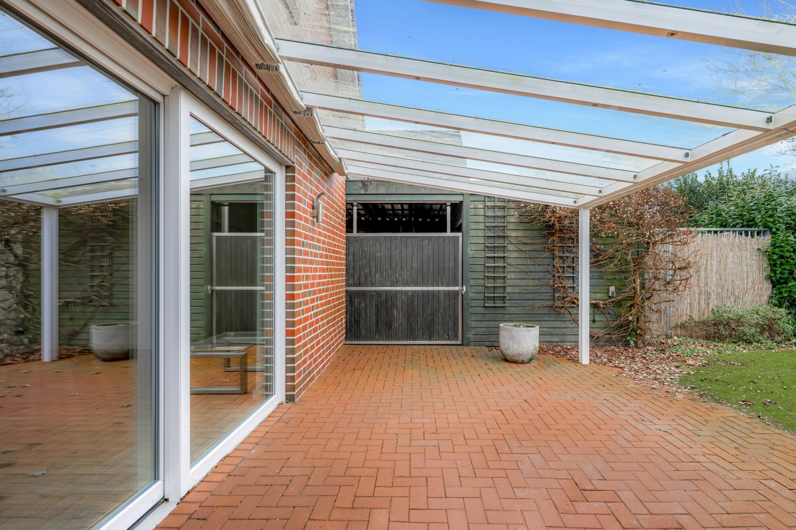 überdachte Terrasse 