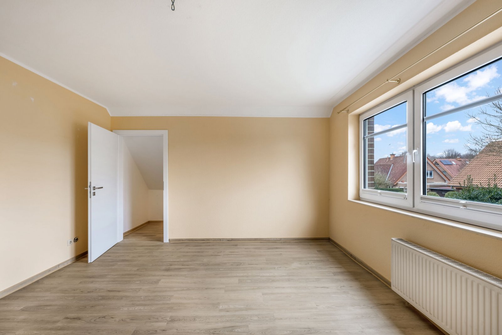 Eltern mit Ankleide - Dachgeschoss