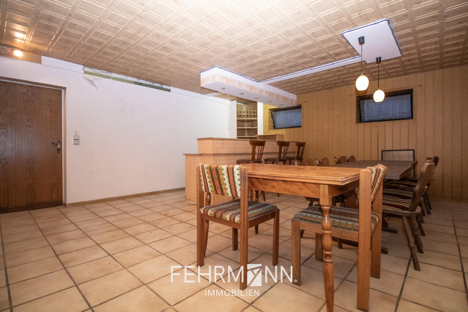 Kellergeschoss-Partykeller