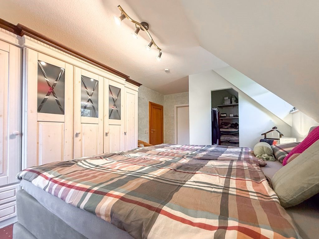 (Eltern-) Schlafzimmer