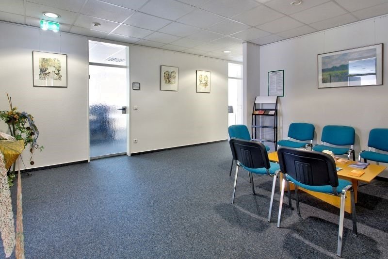 Flur mit Wartebereich