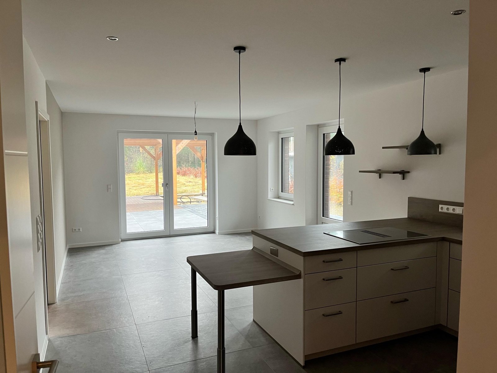 Küche mit Einbauküche