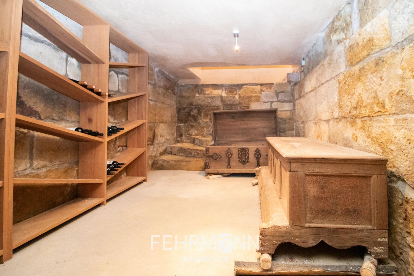 Weinkeller unter der Garage