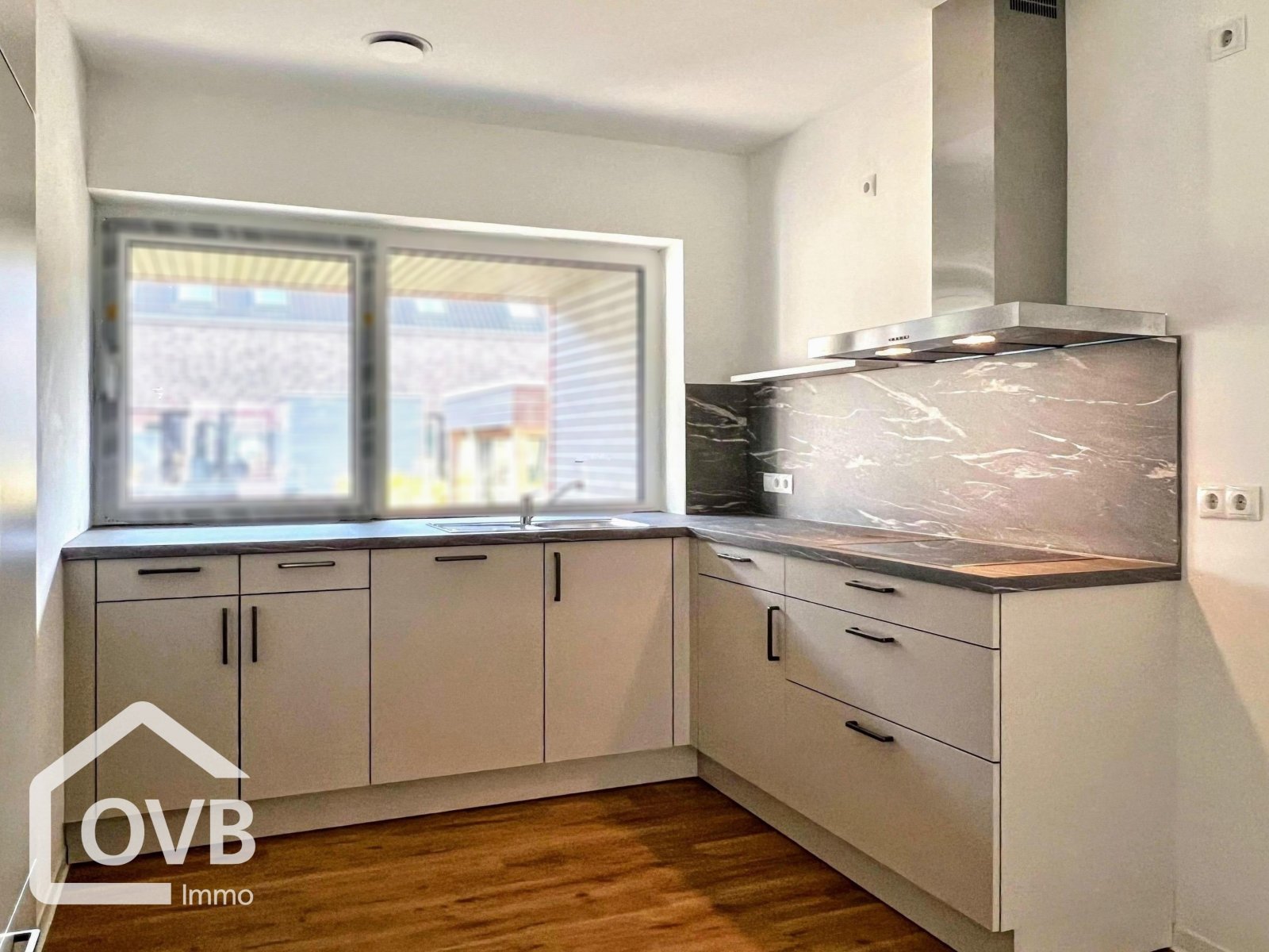 Küche (Abbildung ähnlich)