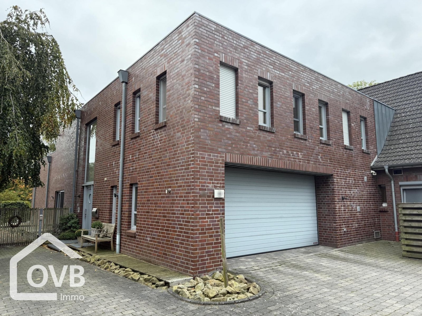 Außenansicht Anbau - Garage