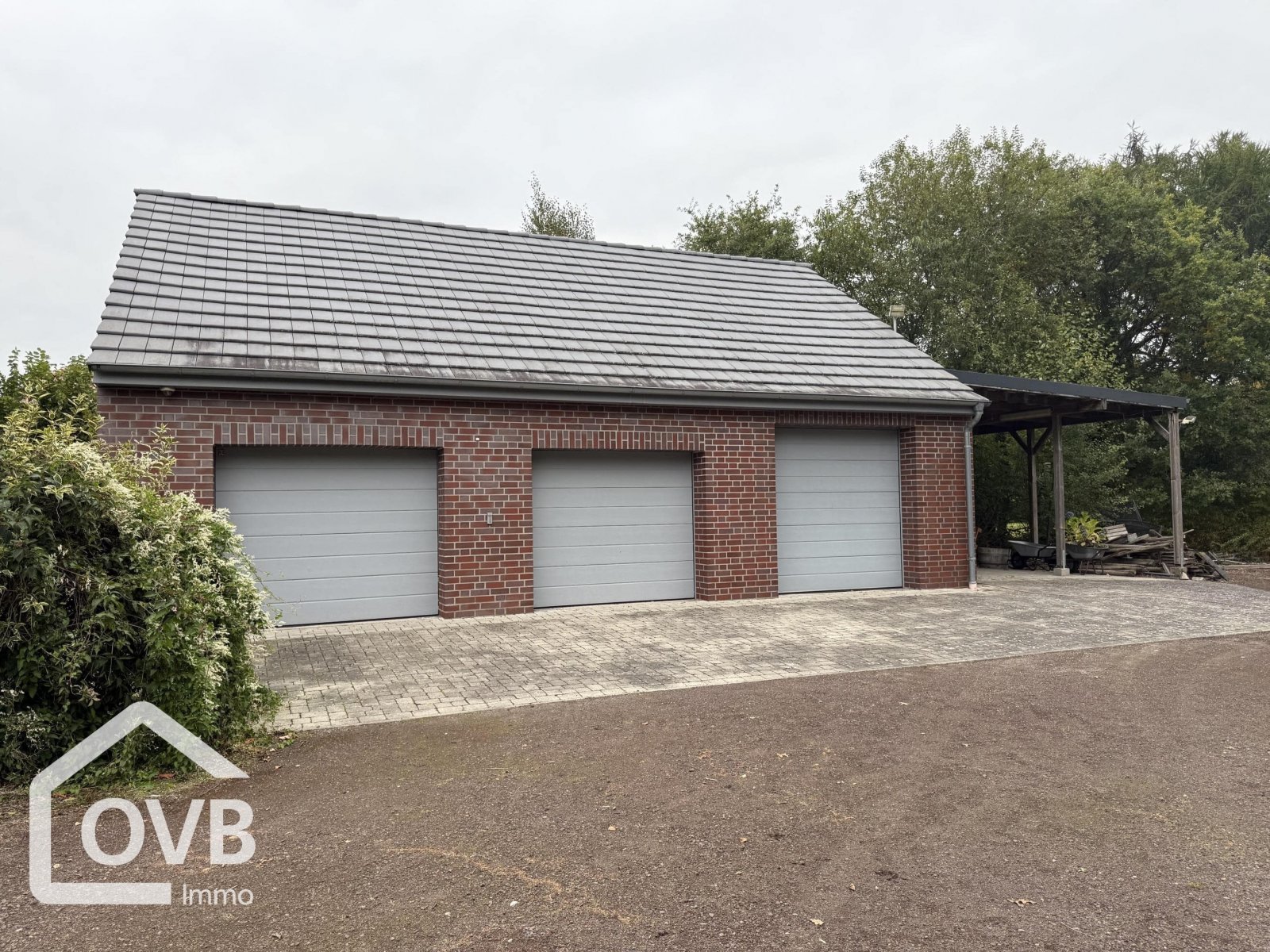 Garage - dreifach- und Carport