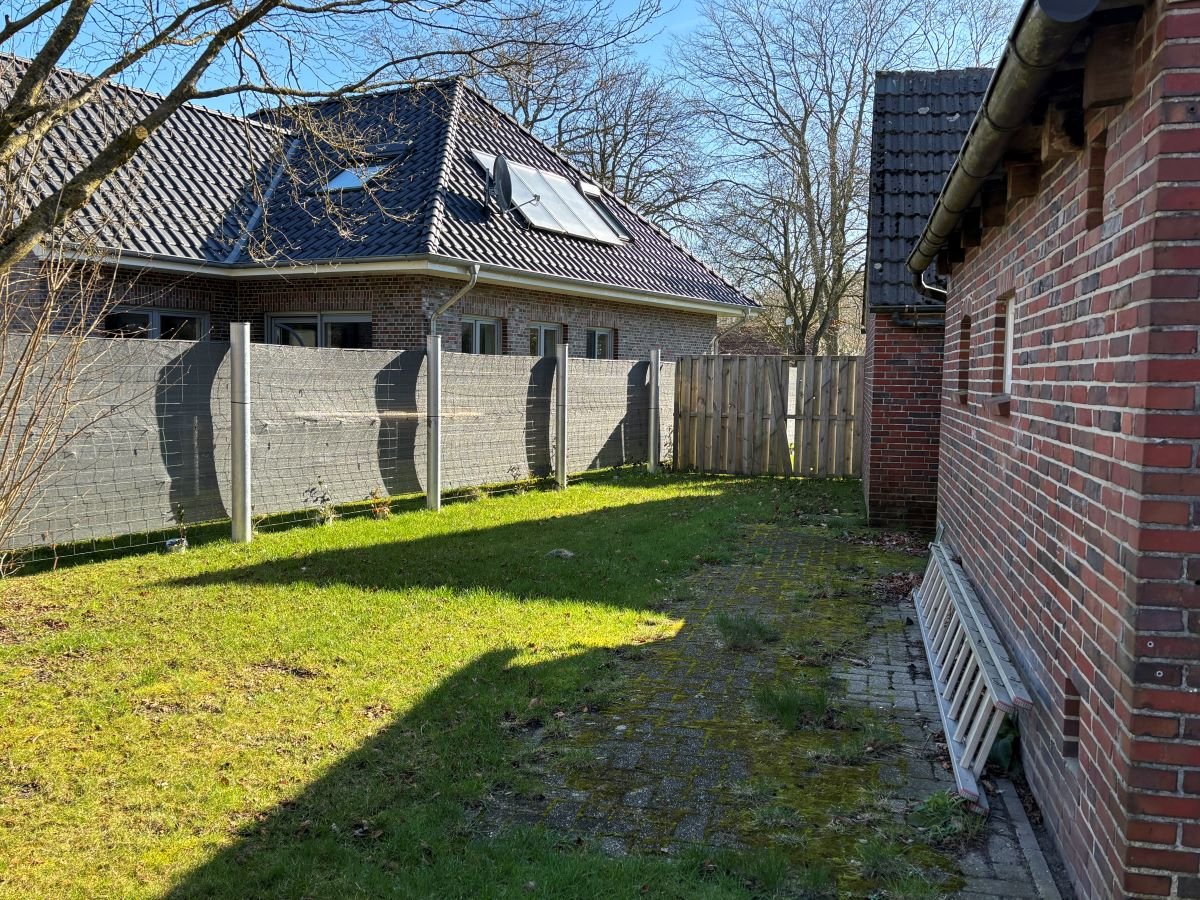 Garten neben dem Haus