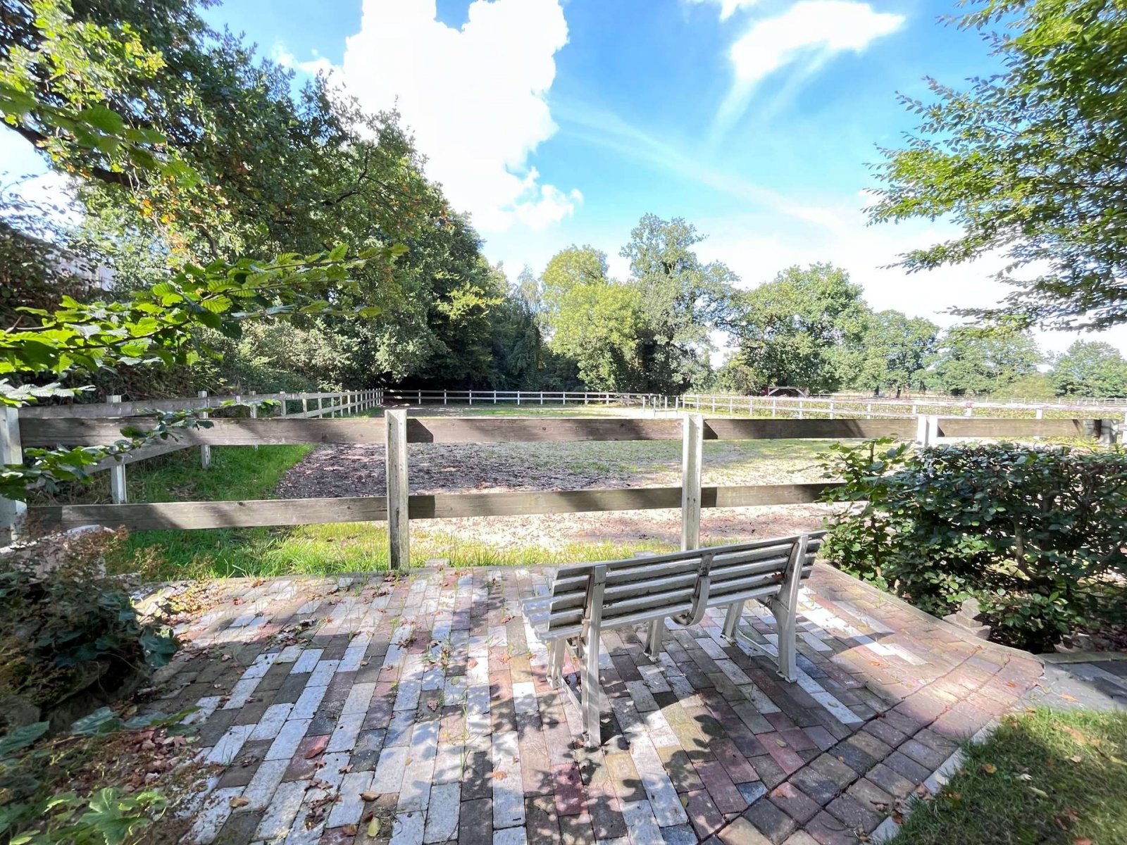 Außenreitplatz 50x30m²