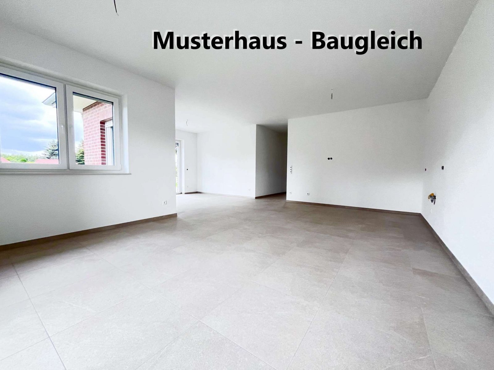 Wohnzimmer offene Küche