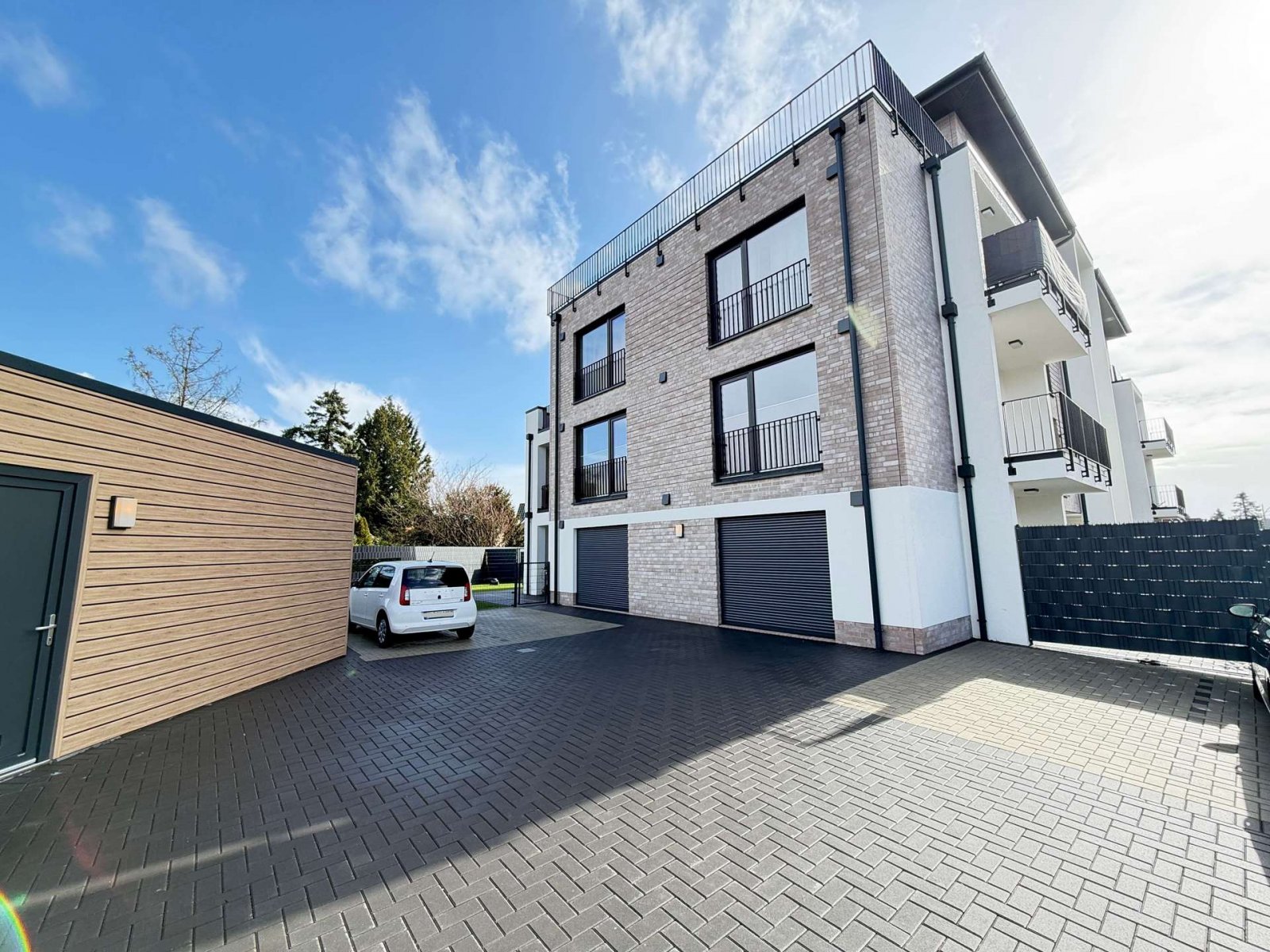 Stellplätze am Haus