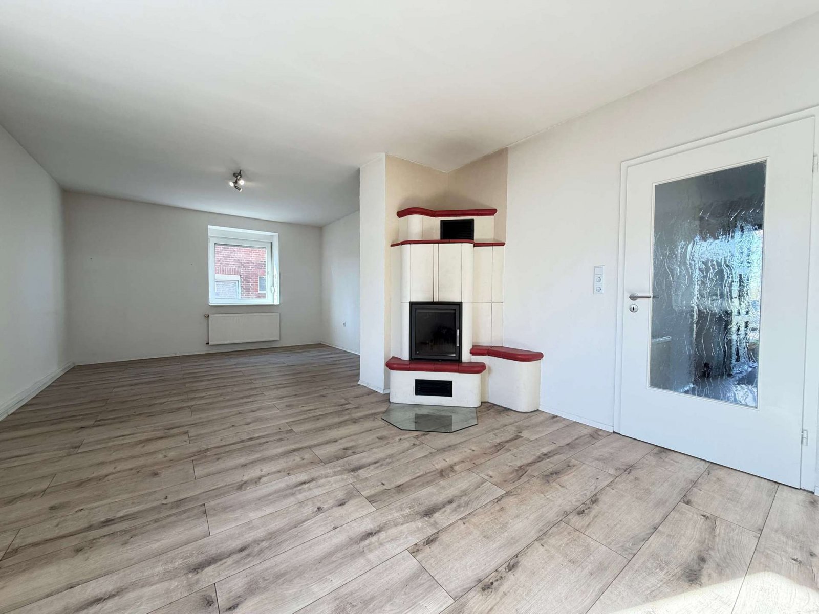 Wohnzimmer mit Kamin