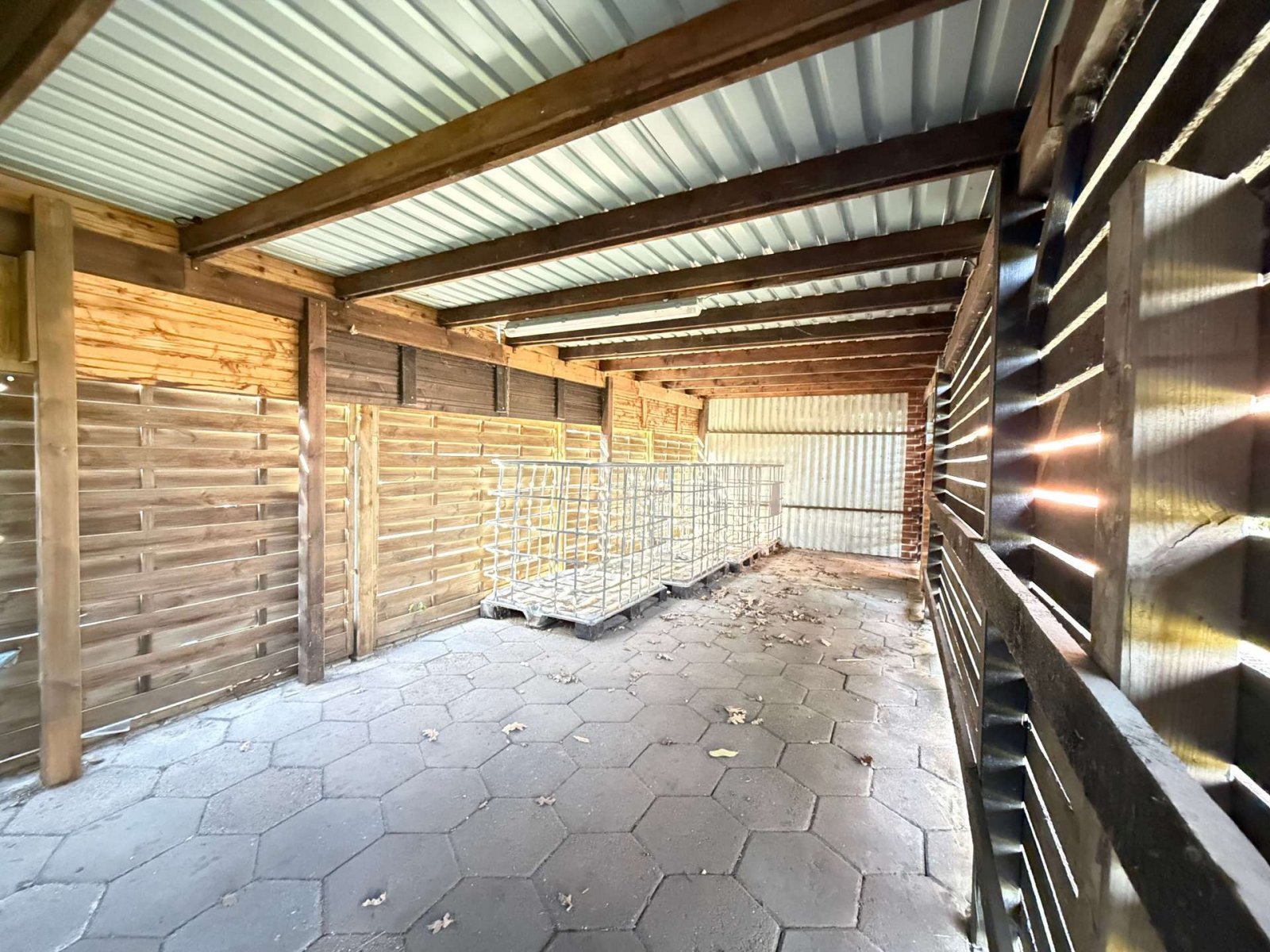 Holzlager / Geräteraum