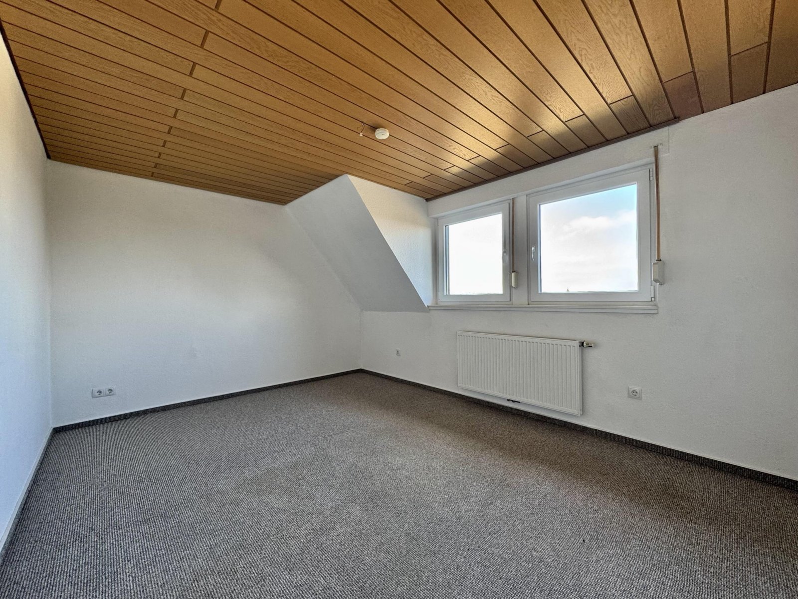 Schlafzimmer 2 OG-Whg