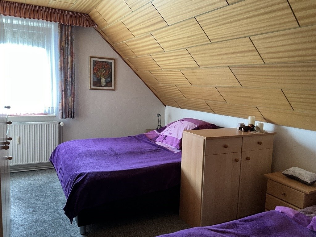 Schlafzimmer DG