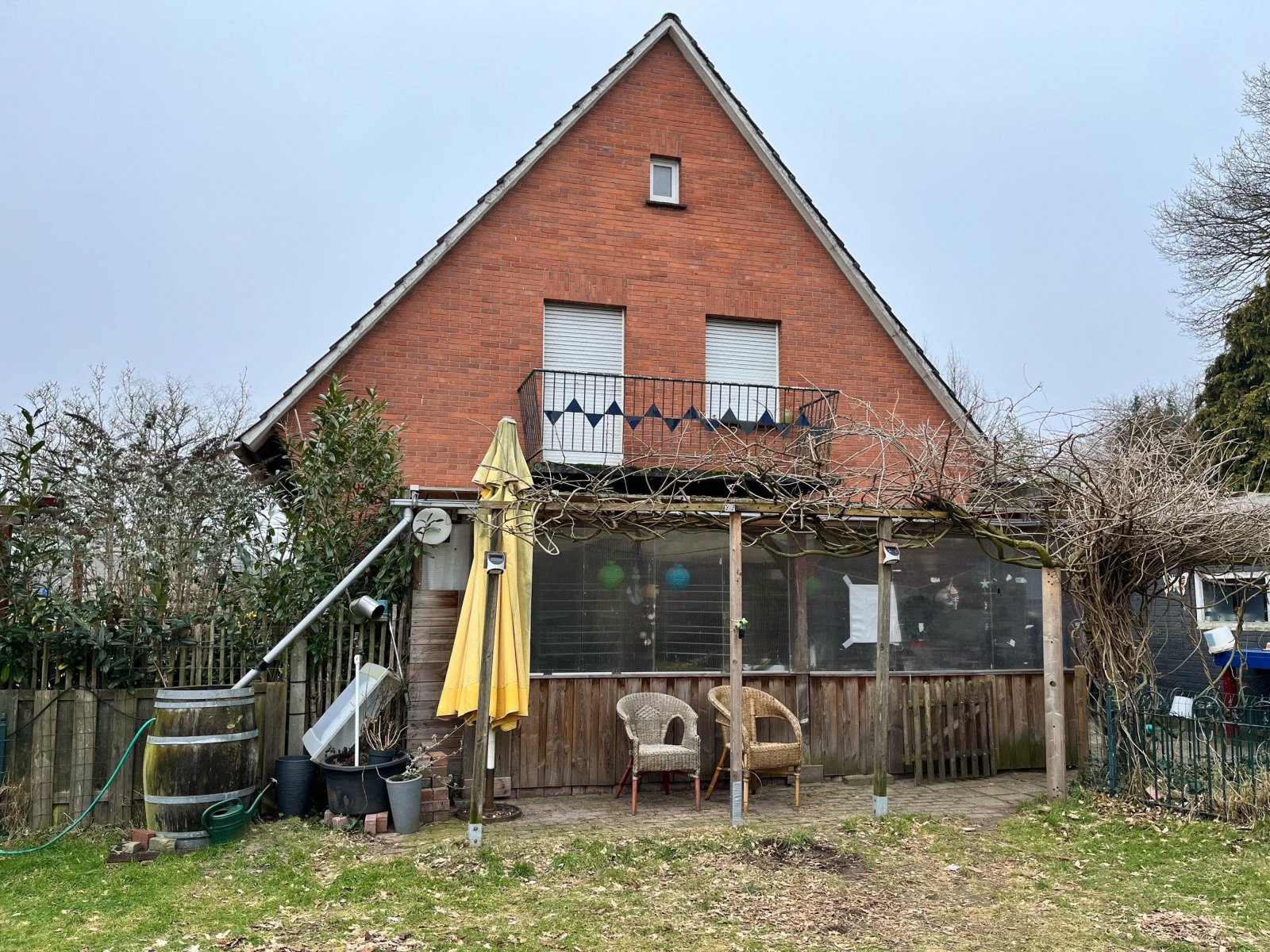 Rückwertige Ansicht