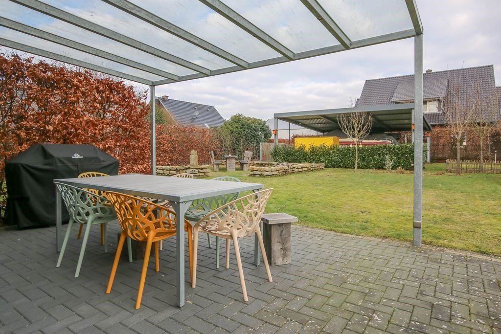 überdachte Terrasse