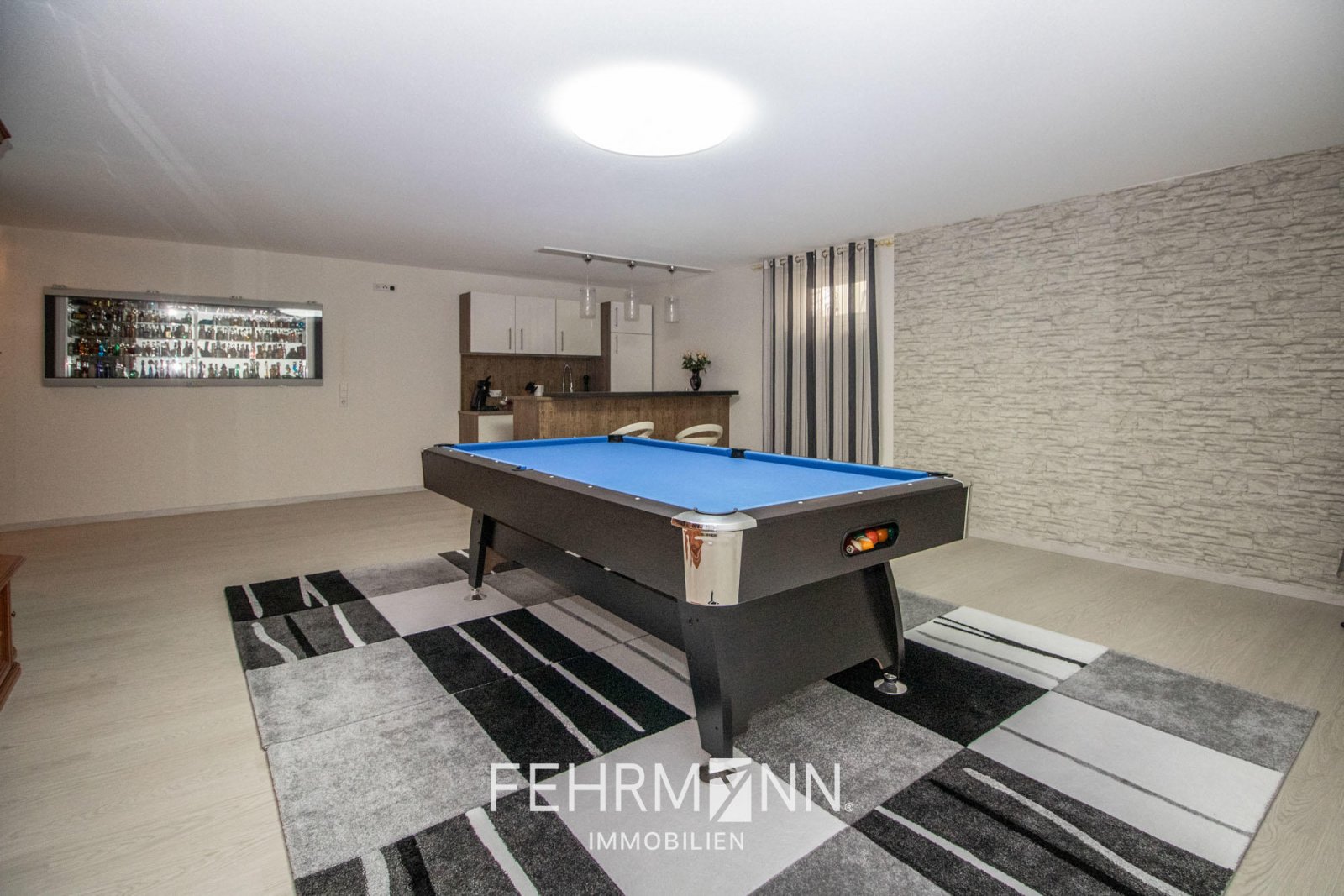 KG Billardraum + Küche