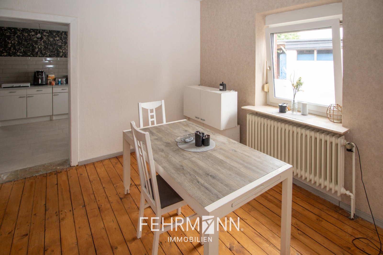 Einheit III - Esszimmer