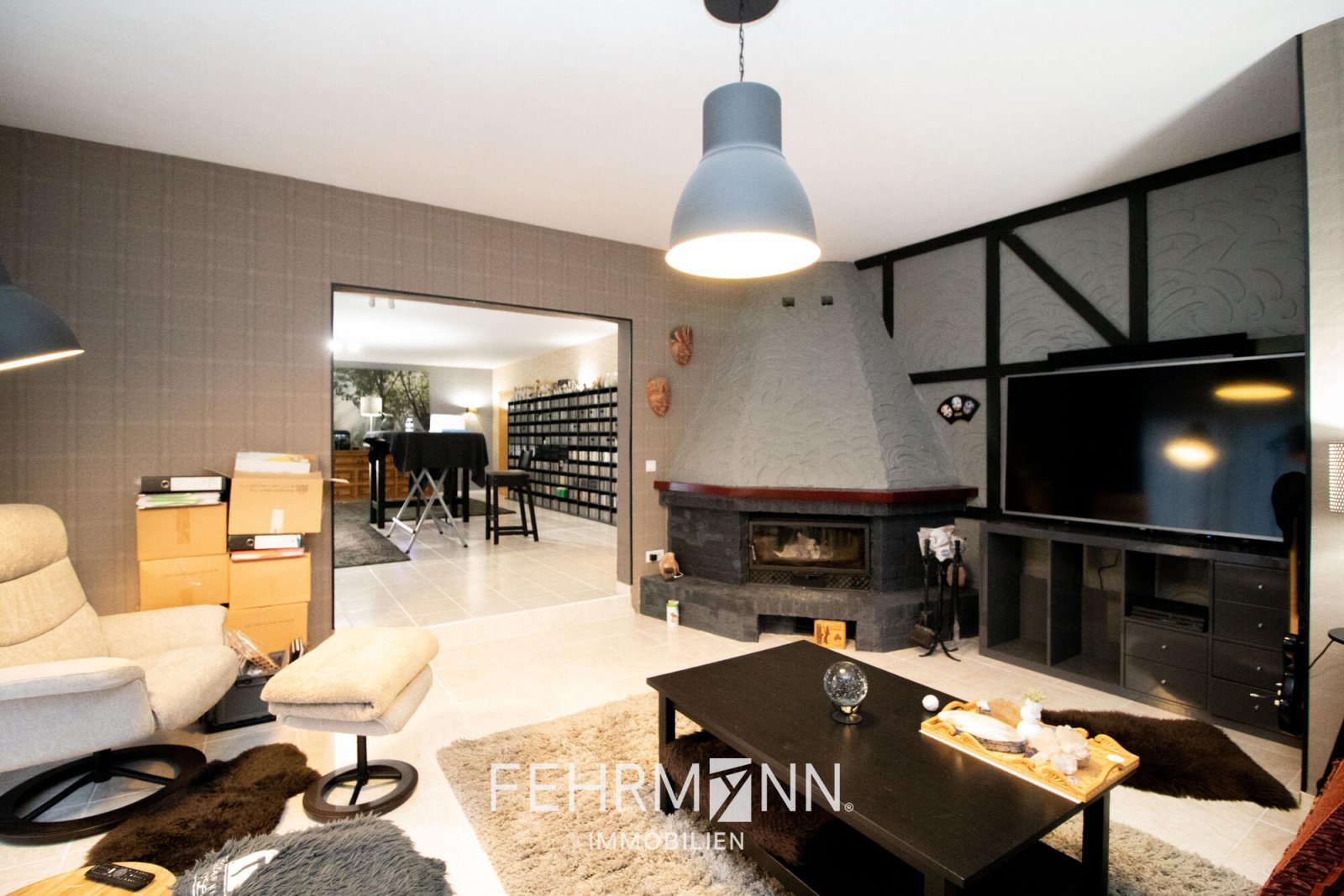 Erdgeschoss-Kaminzimmer