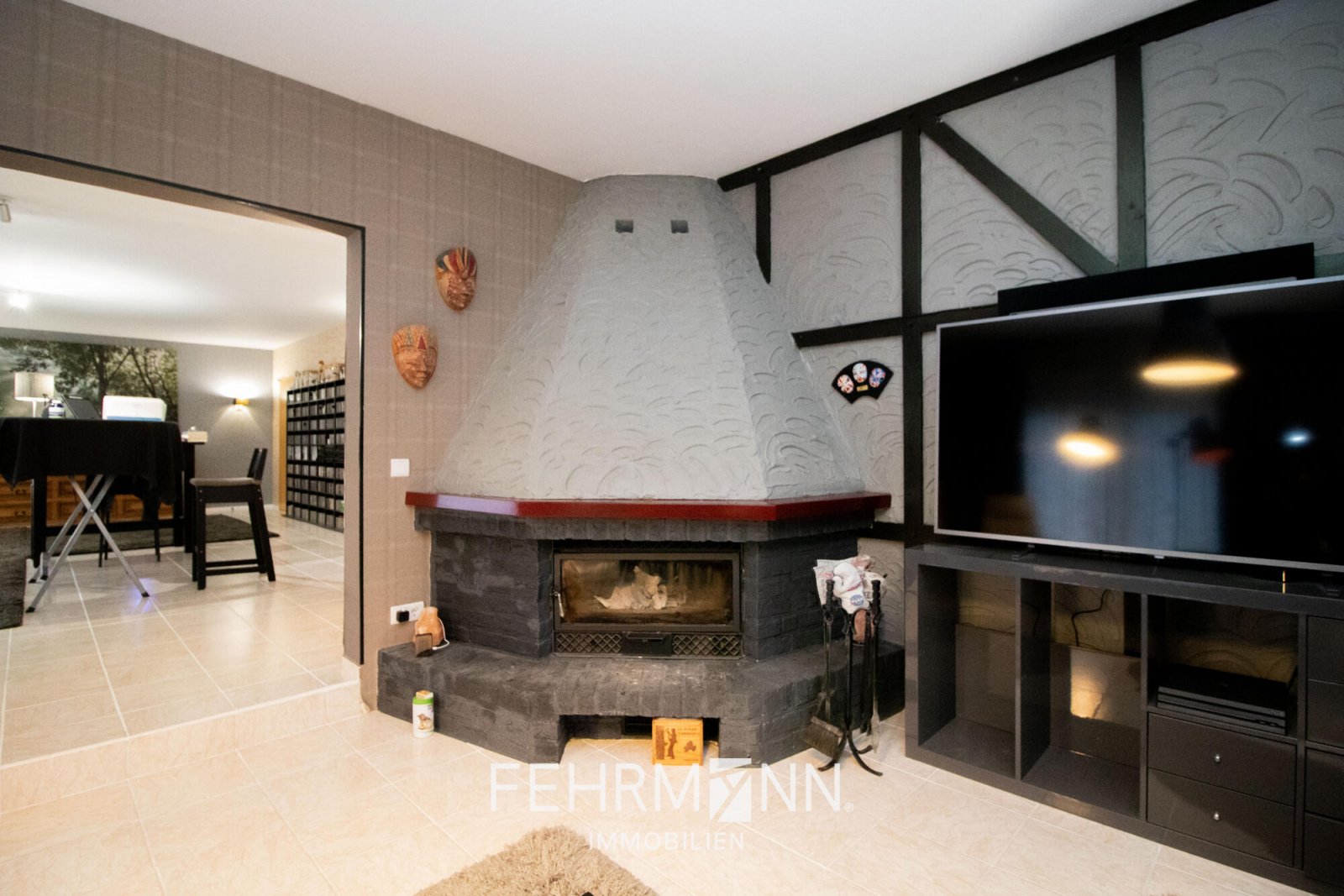 Erdgeschoss-Kaminzimmer
