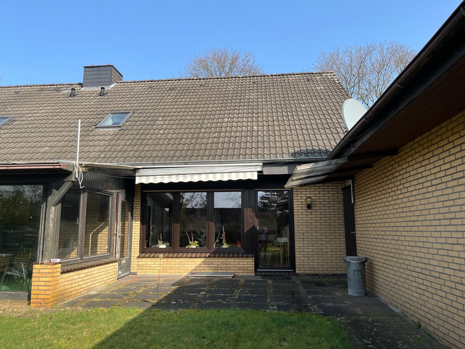 Rückwärtige Ansicht