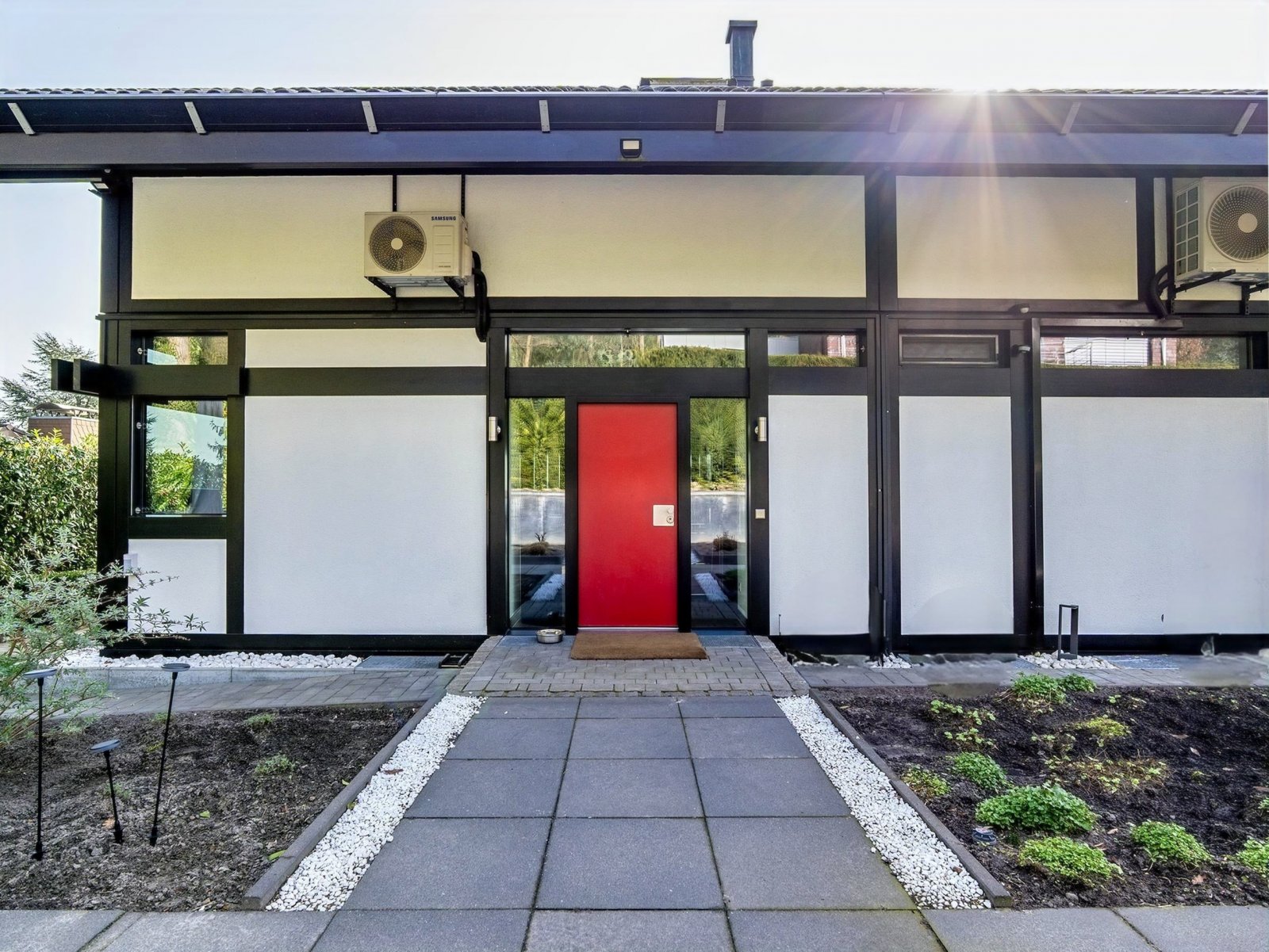 Hauseingang / Rückseite vom Haus