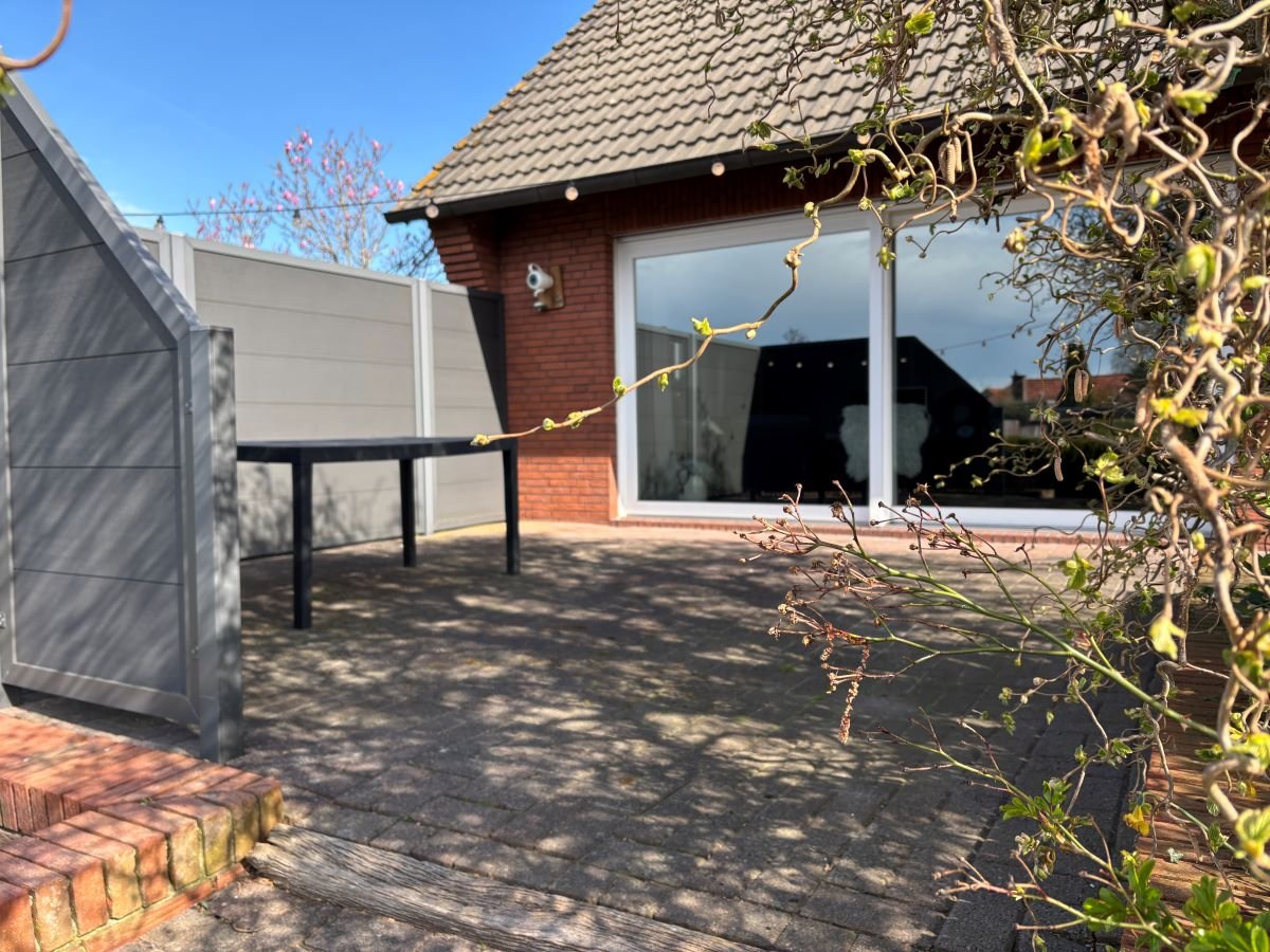 Blick auf die große Terrasse