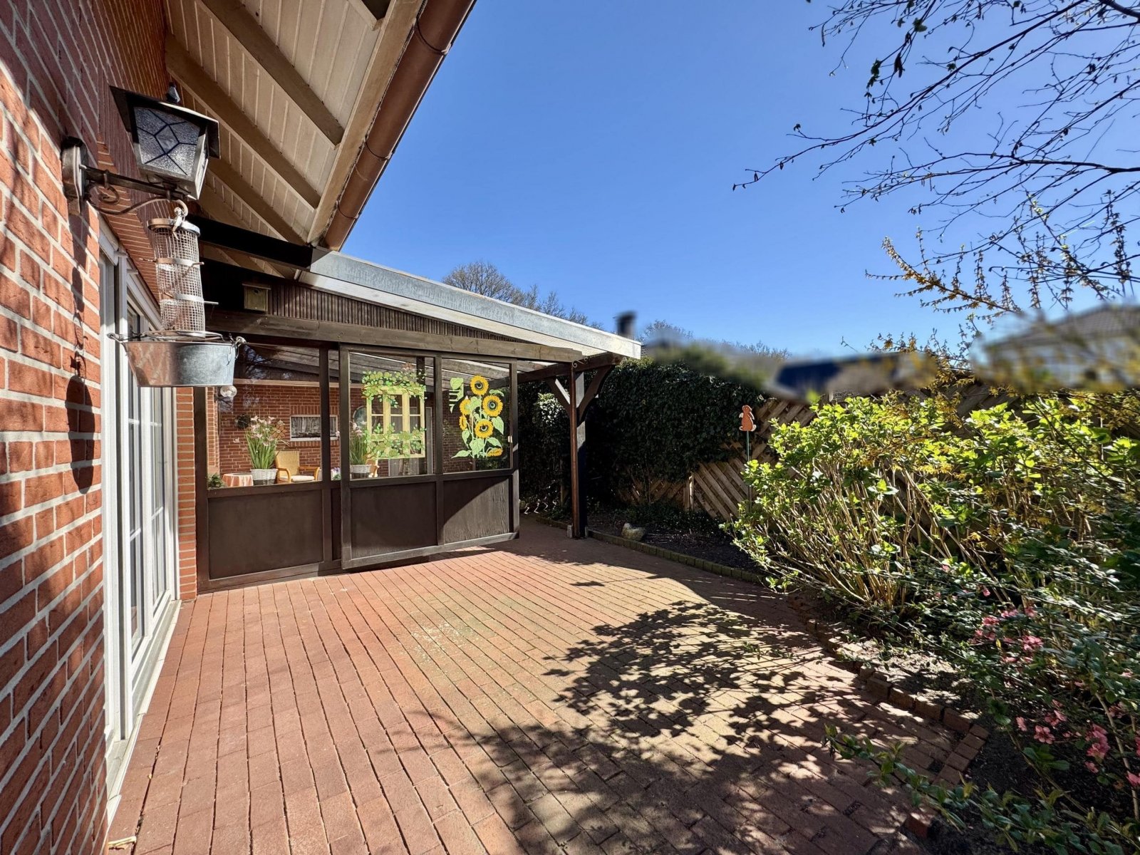 überdachte Terrasse