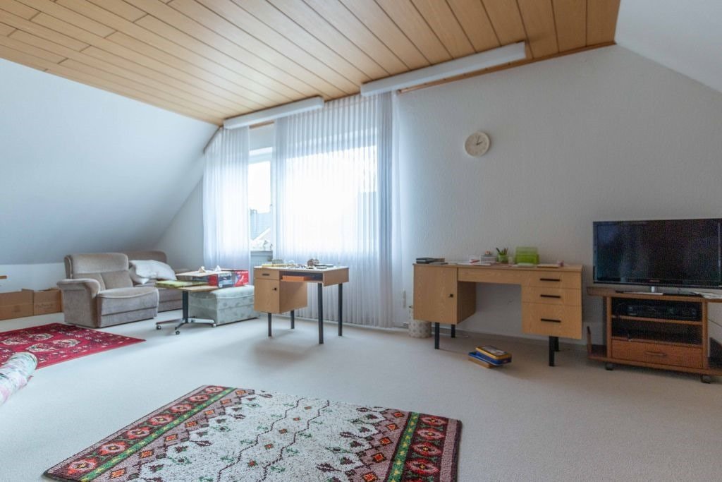 großes Zimmer DG