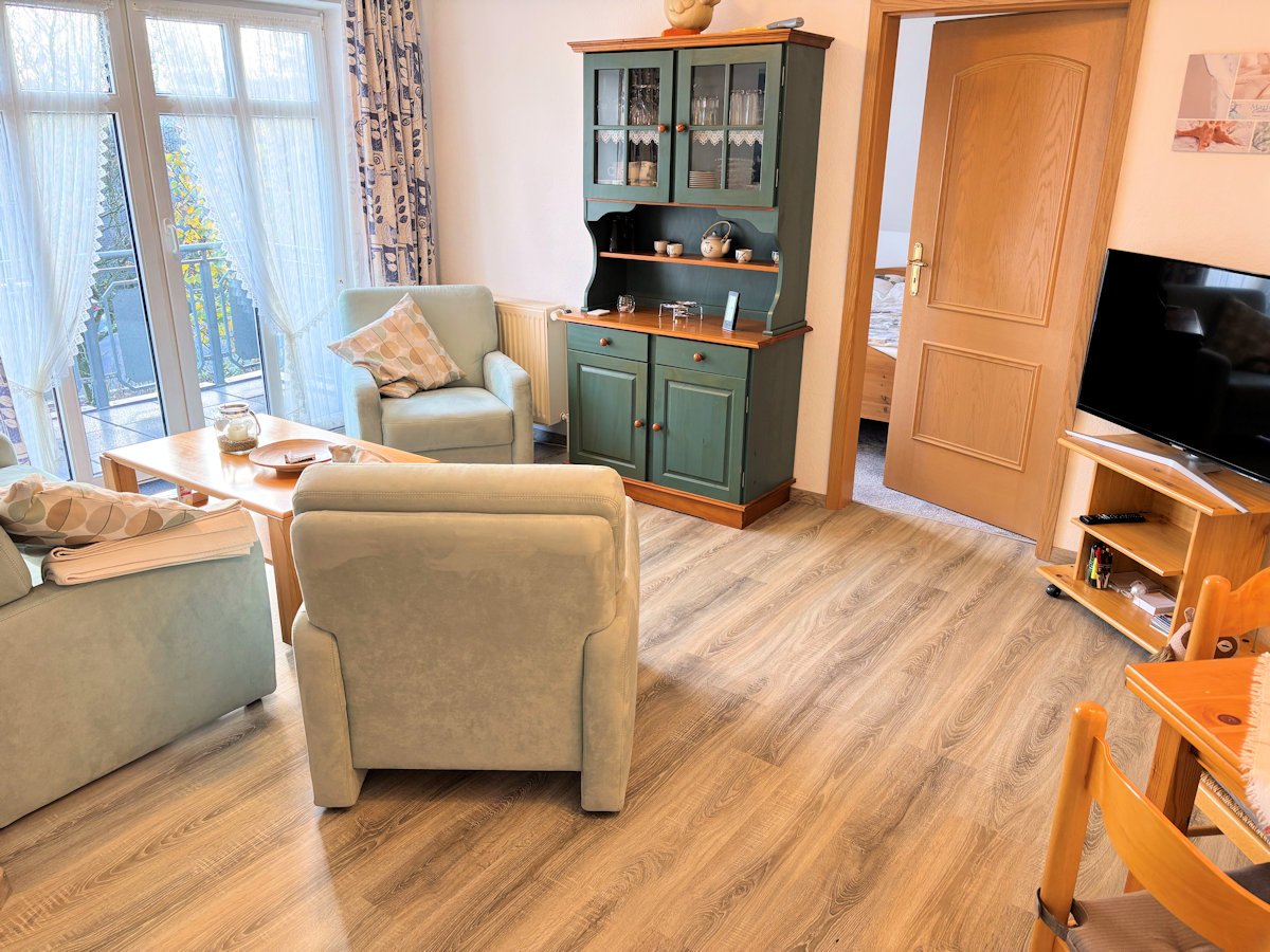 Wohnbereich mit Zugang zum Schlafzimmer I