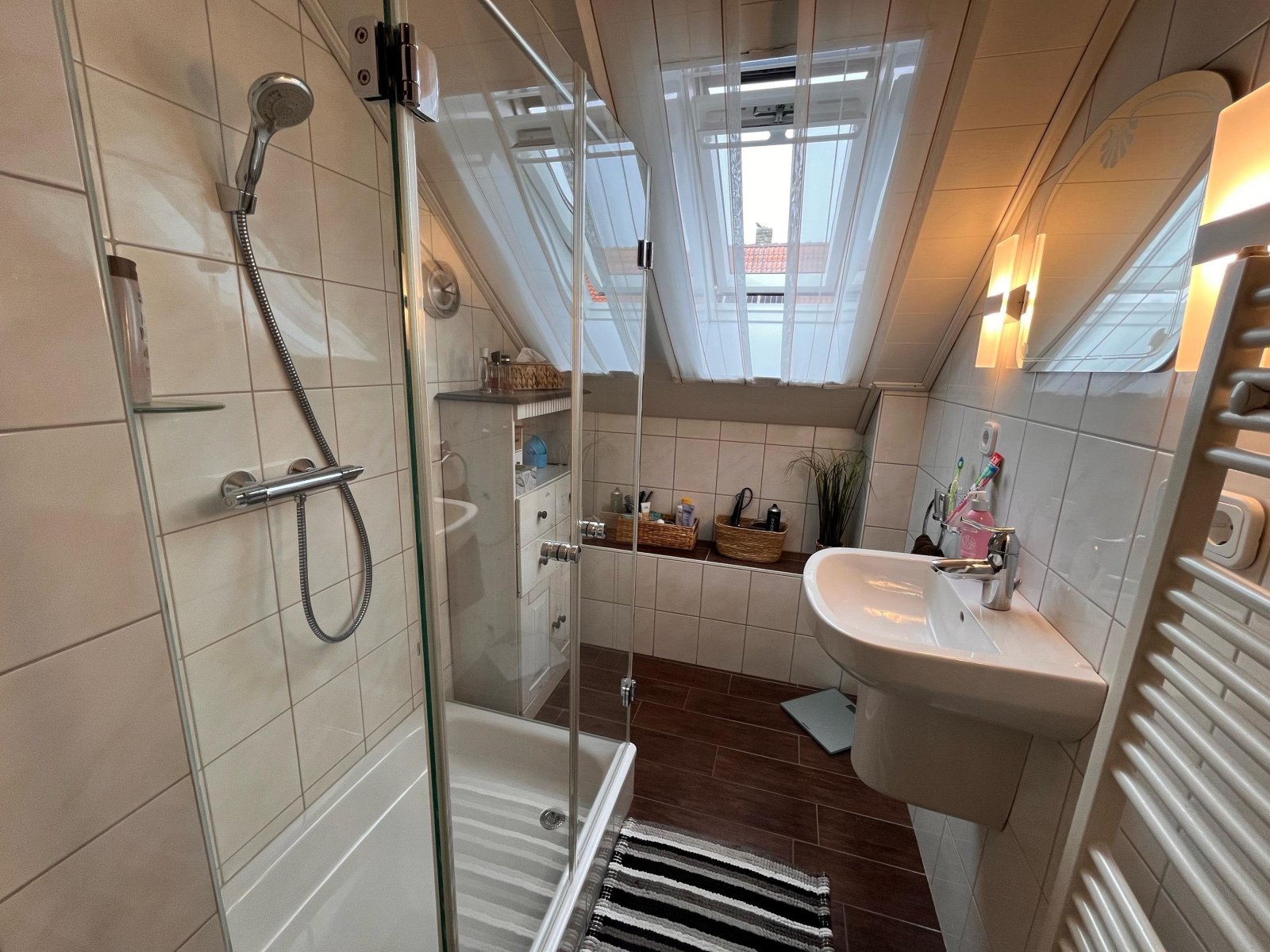Bad im Dachgeschoss